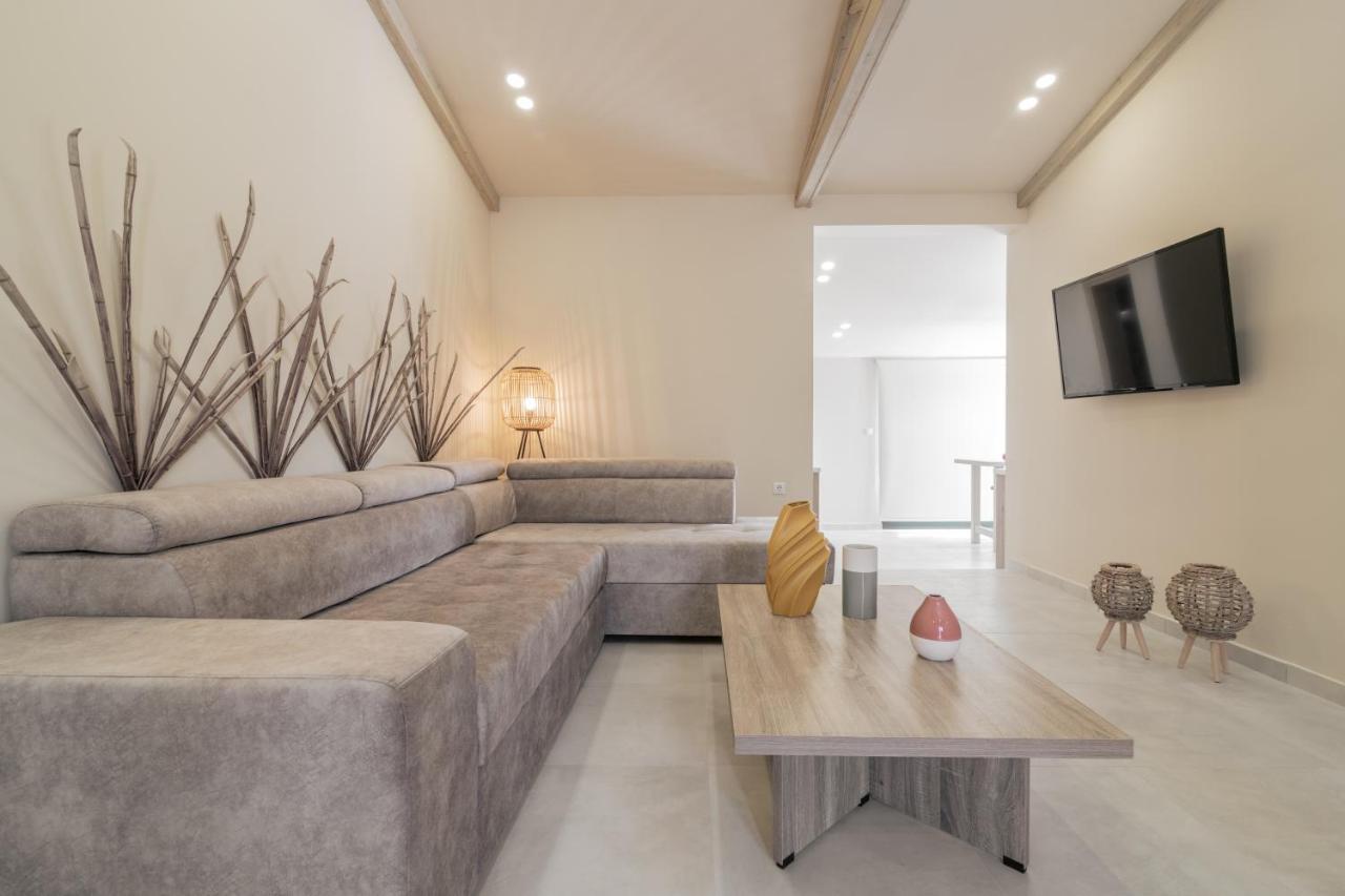 Milk And Honey Residence Romírion Екстериор снимка